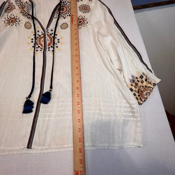 Desigual Cream Blouse with Flutter Sleeves and Graphic Embroidery - Picture 10 of 13